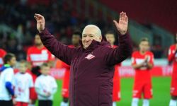 ميلان ينعى الأسطورة الإيطالي السابق لورينزو بوفون